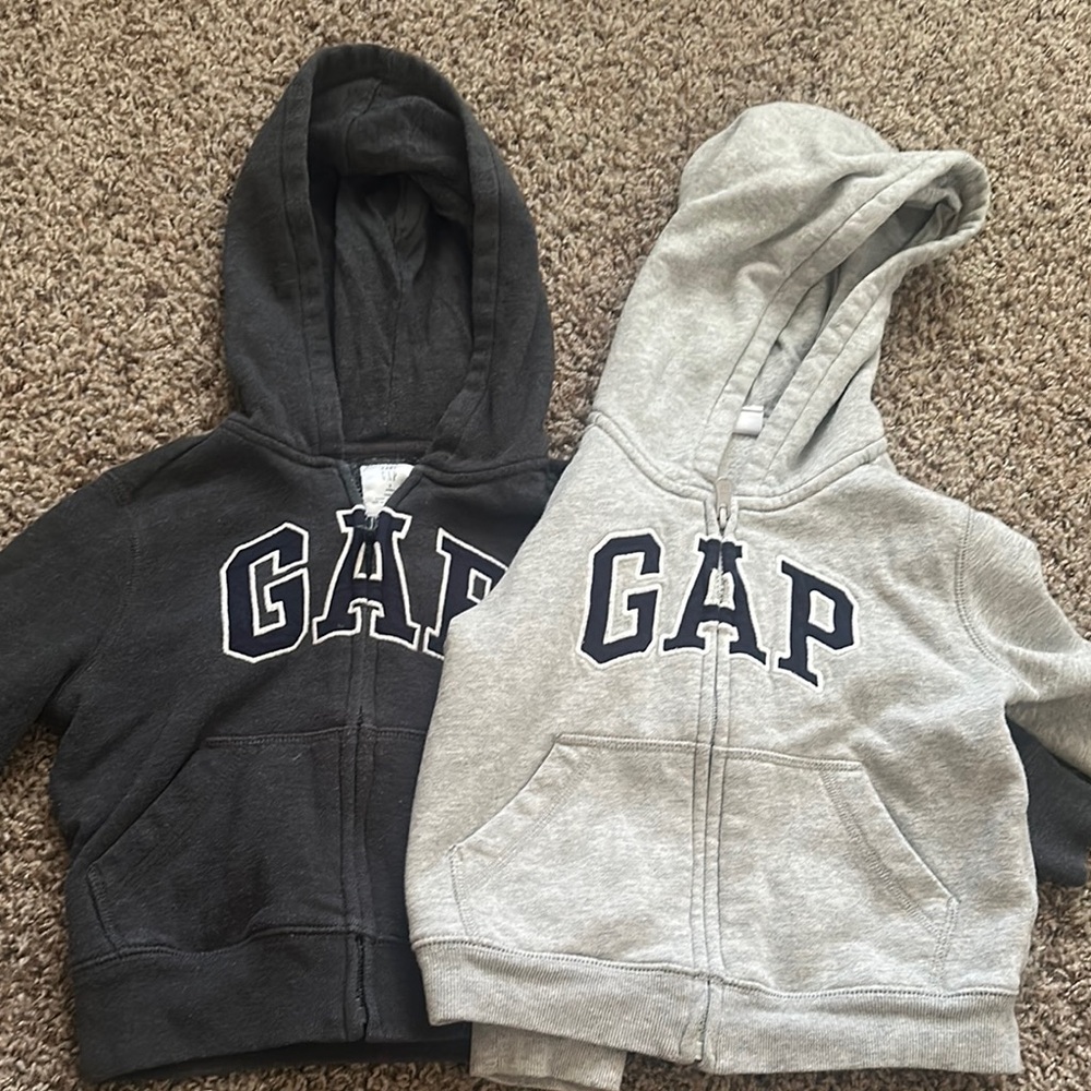 GAP Kids Hoodies in Black and Gray